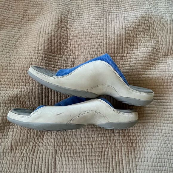 Merrell Slip-Ins - Picture 2 of 4